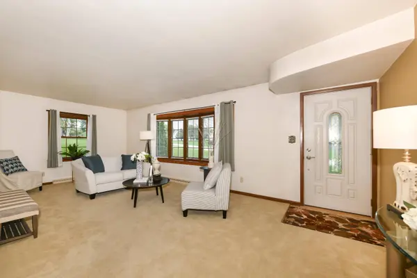 W192N5046 One Mile Rd, Menomonee Falls, WI 53051