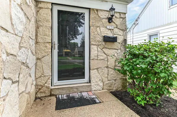 2950 N 91st St, Milwaukee, WI 53222
