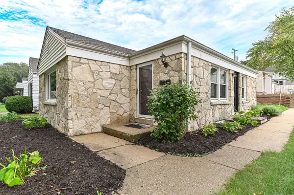 2950 N 91st St, Milwaukee, WI 53222