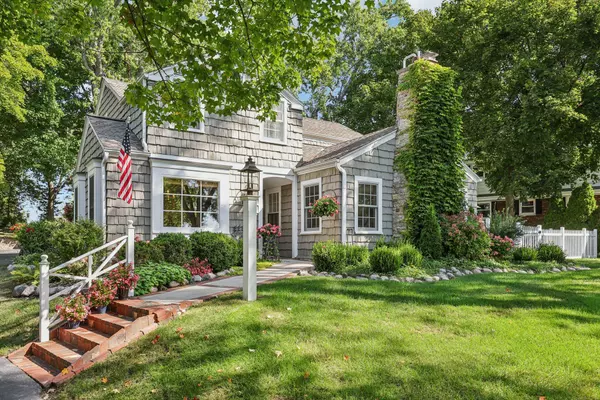 12720 Watertown Plank Rd, Elm Grove, WI 53122