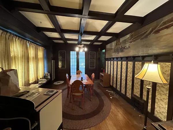 3911 W Roberts St, Milwaukee, WI 53208