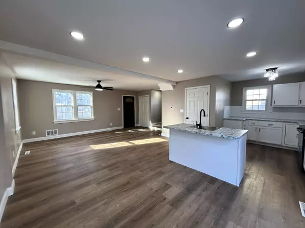 4444 N 26th St, Milwaukee, WI 53209