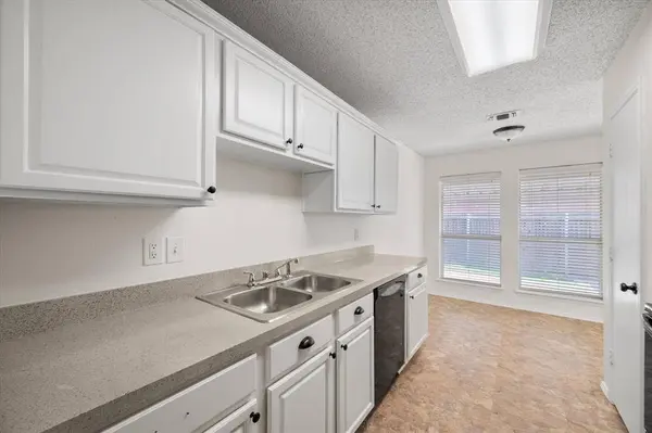 1124 Margie Street, Burleson, TX 76028