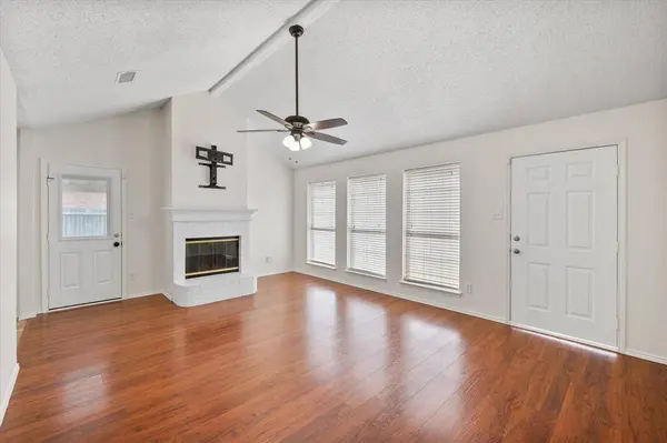 1124 Margie Street, Burleson, TX 76028