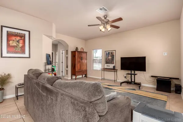 1045 E Irwin PL, Tucson, AZ 85719