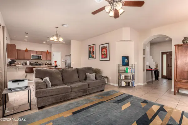 1045 E Irwin PL, Tucson, AZ 85719