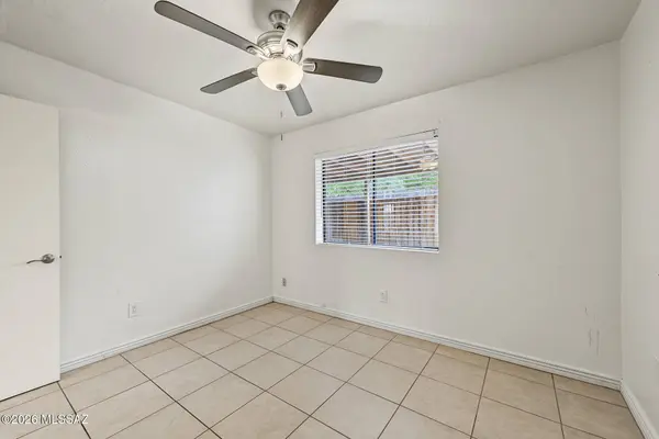 1873 W La Osa St, Tucson, AZ 85705