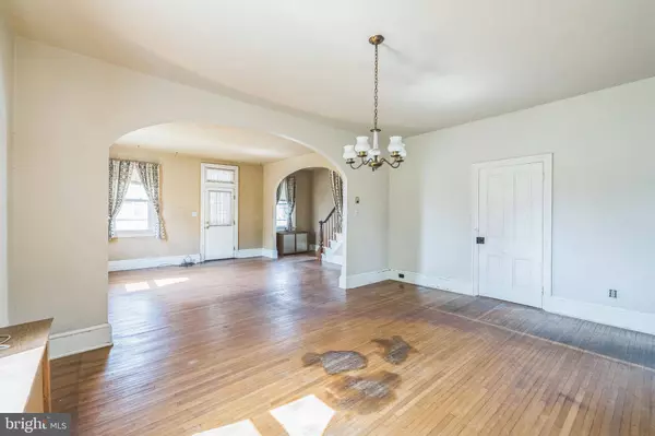 529 E WALNUT ST, Perkasie, PA 18944