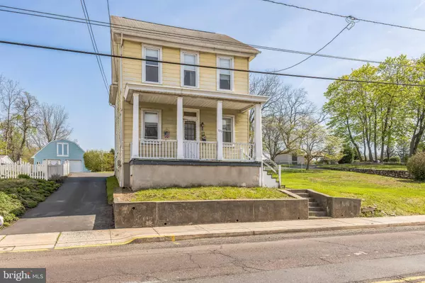 529 E WALNUT ST, Perkasie, PA 18944