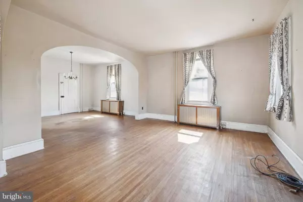 529 E WALNUT ST, Perkasie, PA 18944