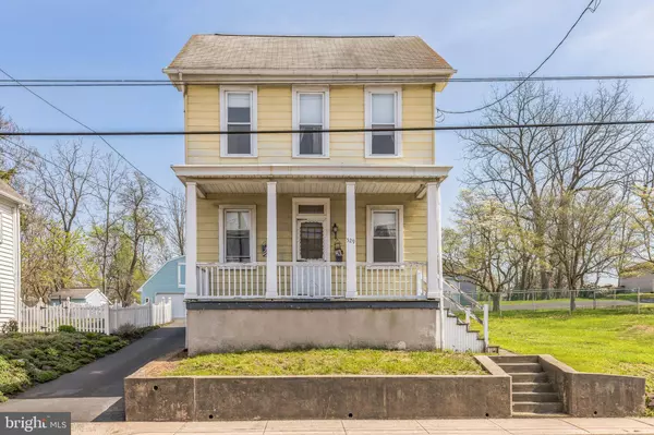 529 E WALNUT ST, Perkasie, PA 18944