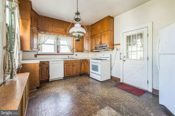 529 E WALNUT ST, Perkasie, PA 18944