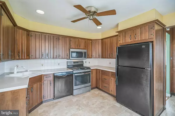 607 CONTINENTAL RD, Hatboro, PA 19040