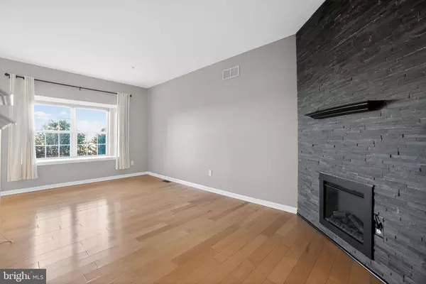 3669 JACOB STOUT RD #8, Doylestown, PA 18902