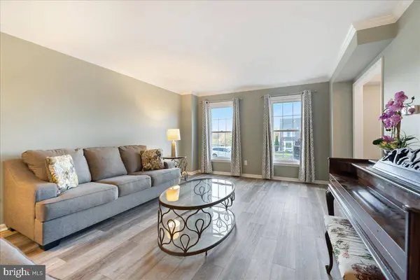 73 BROOKSIDE DR, Southampton, PA 18966