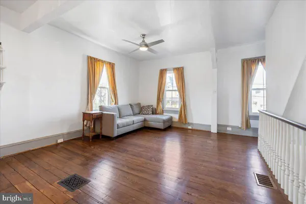 46 N MAIN ST, Chalfont, PA 18914