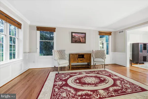 4880 HUNT FIELD DR, Doylestown, PA 18902