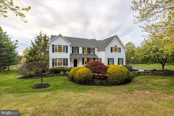 4880 HUNT FIELD DR, Doylestown, PA 18902