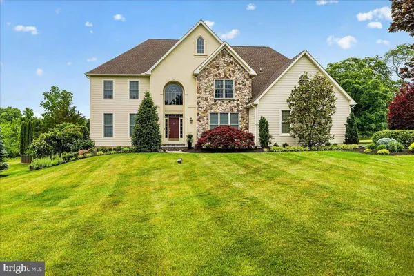 104 WHISPER WOOD CT, Newtown, PA 18940