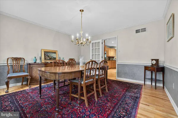 2850 W FOX CHASE CIR, Doylestown, PA 18902