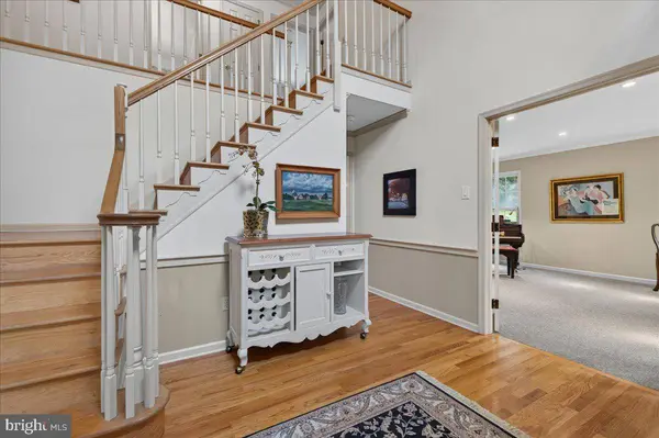 2850 W FOX CHASE CIR, Doylestown, PA 18902