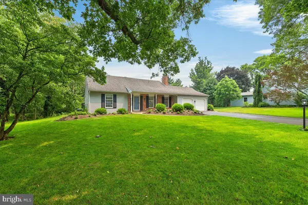 2125 BERRY DR, Hatfield, PA 19440