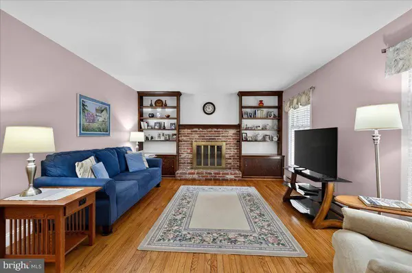 2125 BERRY DR, Hatfield, PA 19440