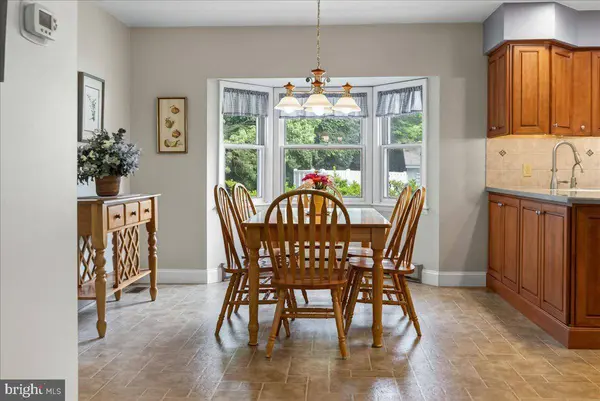 2125 BERRY DR, Hatfield, PA 19440