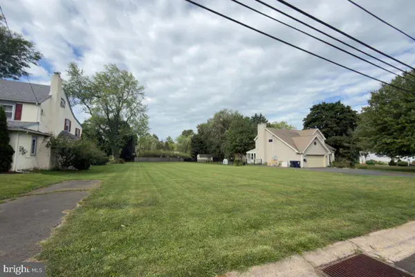 84 IRON HILL RD, Doylestown, PA 18901