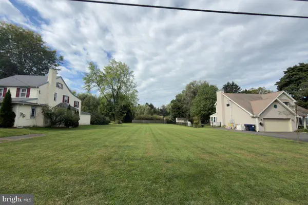84 IRON HILL RD, Doylestown, PA 18901