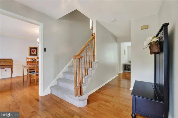 22 STEEPLECHASE DR, Doylestown, PA 18901