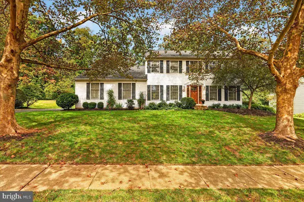 22 STEEPLECHASE DR