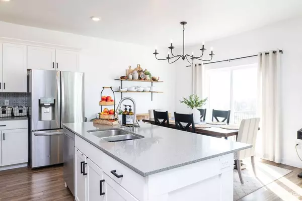 1002 E BIGELOW AVE, Layton, UT 84040