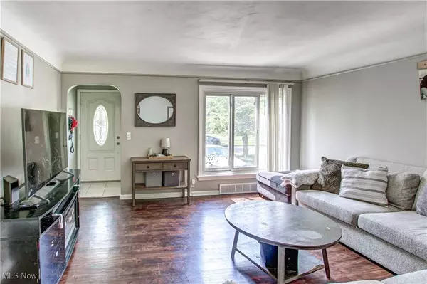 6133 Denison BLVD, Parma Heights, OH 44130