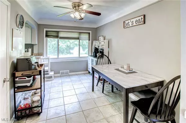 6133 Denison BLVD, Parma Heights, OH 44130