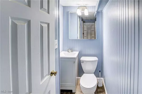 5558 Hilltop OVAL #94, Parma, OH 44134