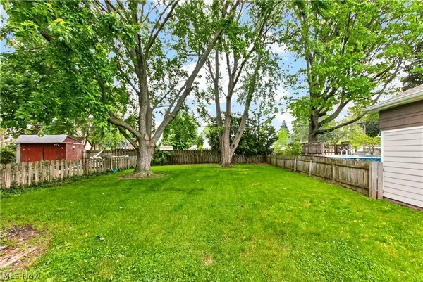 6806 Dartworth DR, Parma, OH 44129