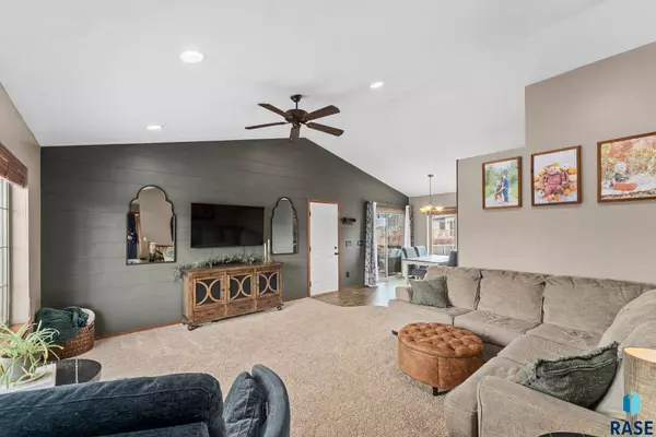 2316 S Katie Ave, Sioux Falls, SD 57106