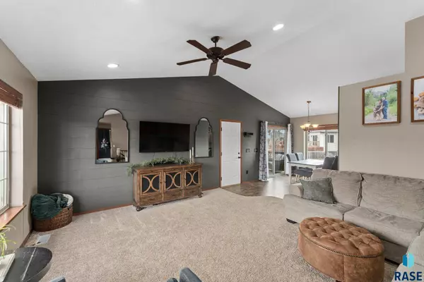 2316 S Katie Ave, Sioux Falls, SD 57106