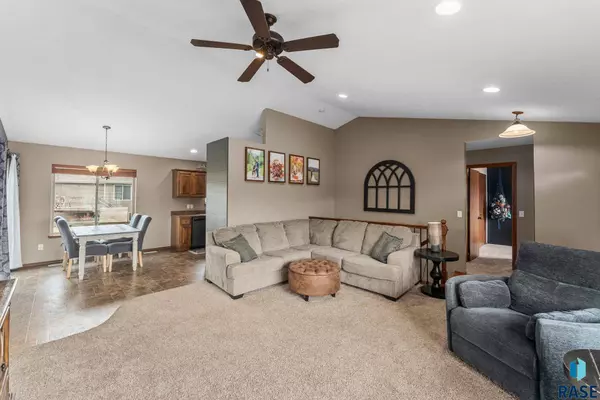 2316 S Katie Ave, Sioux Falls, SD 57106