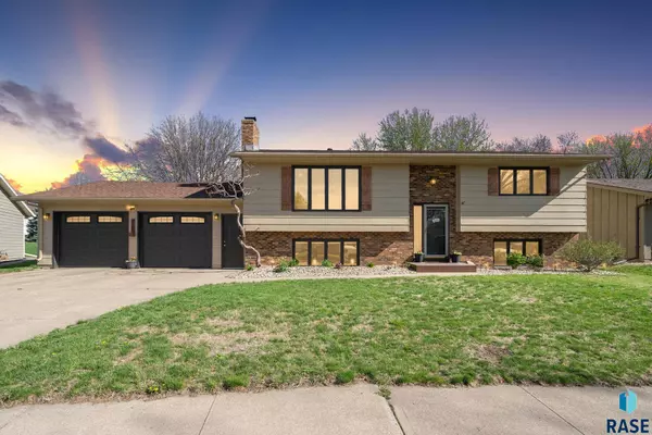 4108 E 23rd St, Sioux Falls, SD 57103