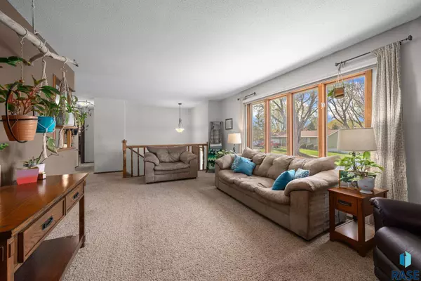 4108 E 23rd St, Sioux Falls, SD 57103