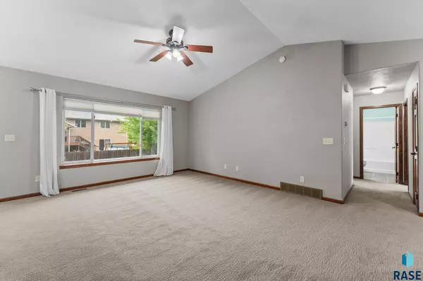 4020 W 91st St, Sioux Falls, SD 57108