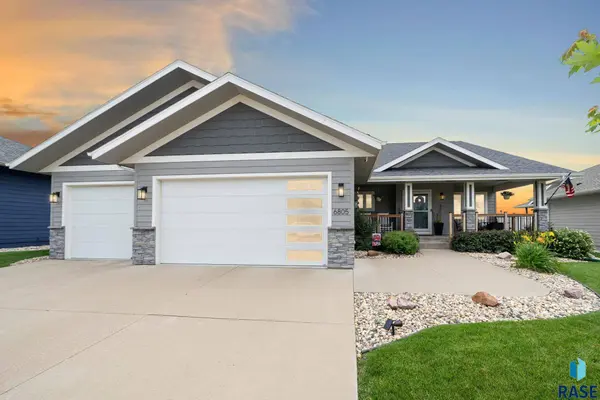 6805 E Dugout Ln, Sioux Falls, SD 57110