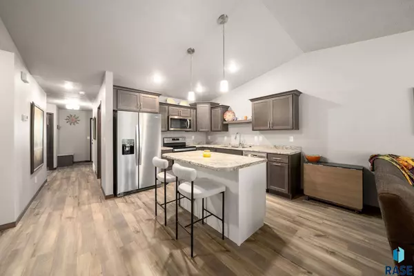 107 N Summit Ave, Tea, SD 57064