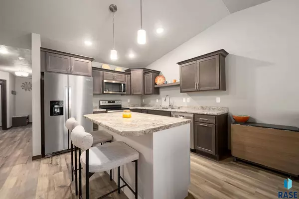 107 N Summit Ave, Tea, SD 57064