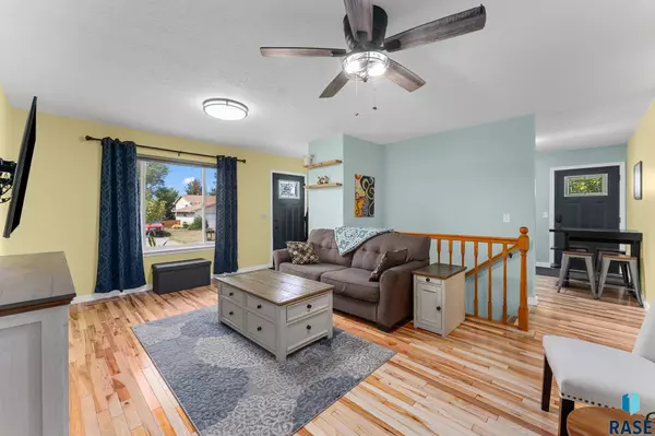 208 N Steven St, Worthing, SD 57077