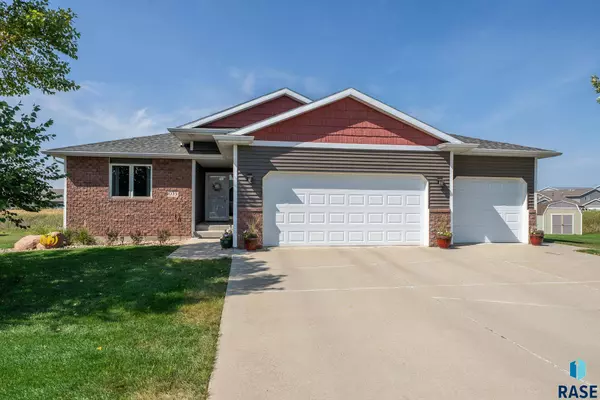 1035 N Spencer Ln, Tea, SD 57064