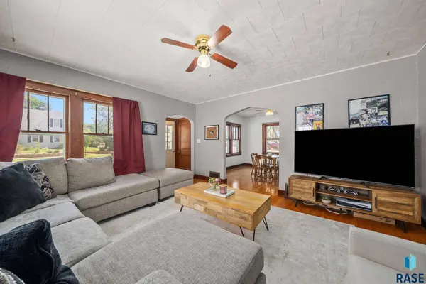 301 N Highland Ave, Sioux Falls, SD 57103