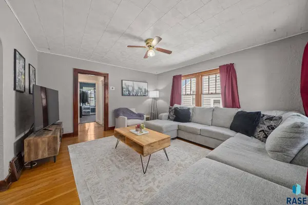 301 N Highland Ave, Sioux Falls, SD 57103